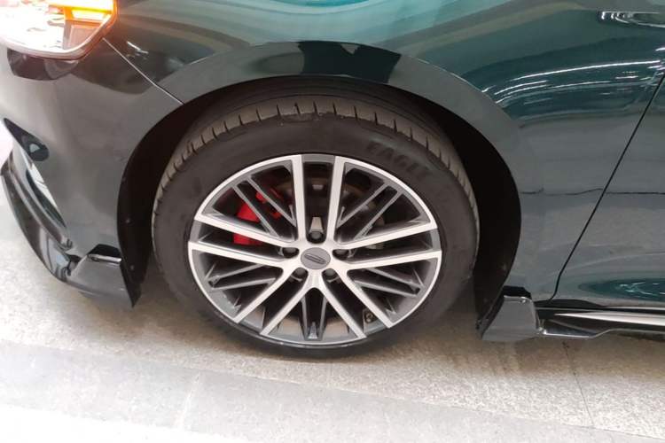 Used Geely Auto Preface 2023 2.0TD "Only This Verdant Green" Edition Left Front Wheel Hub