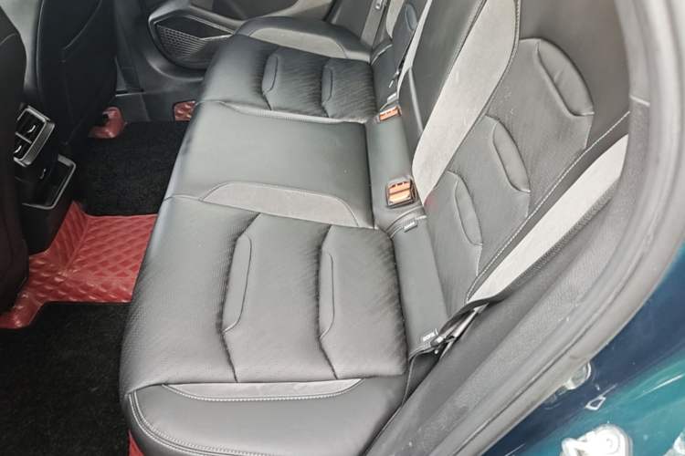 Used Geely Auto Preface 2023 2.0TD "Only This Verdant Green" Edition Left Rear Seat