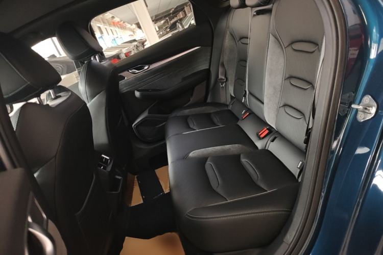 Used Geely Auto Preface 2023 2.0TD "Only This Verdant Green" Edition Left Rear Seat