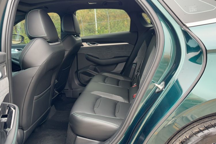 Used Geely Auto Preface 2023 2.0TD "Only This Verdant Green" Edition Left Rear Seat
