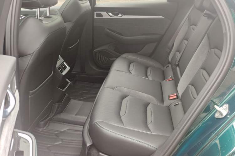 Used Geely Auto Preface 2023 2.0TD "Only This Verdant Green" Edition Left Rear Seat