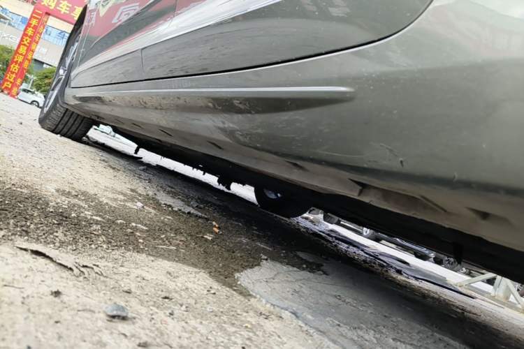 Used Geely Auto Preface 2023 1.5TD Fuyao Version Left Side Sill