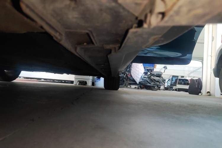 Used Geely Auto Preface 2023 2.0TD "Only This Verdant Green" Edition Left Side Sill