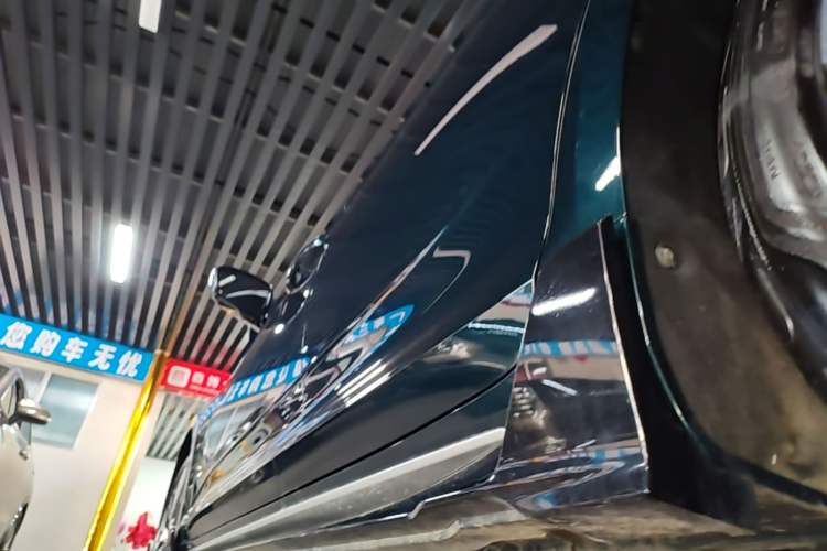 Used Geely Auto Preface 2023 2.0TD "Only This Verdant Green" Edition Left Side Sill