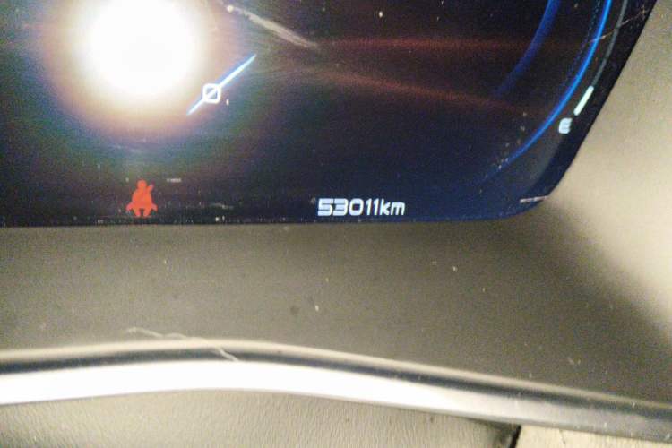 Used Geely Auto Preface 2023 2.0TD "Only This Verdant Green" Edition Odometer Close Up