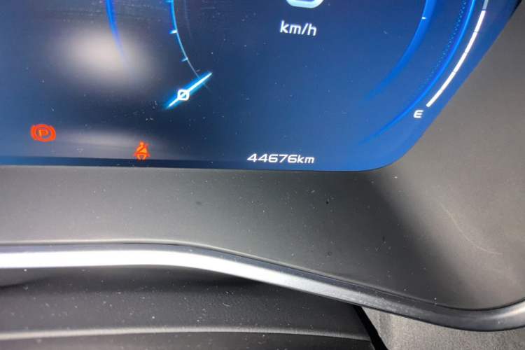 Used Geely Auto Preface 2023 2.0TD "Only This Verdant Green" Edition Odometer Close Up