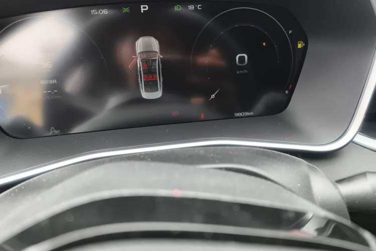 Used Geely Auto Preface 2023 1.5TD Kunlun Edition Odometer Close Up
