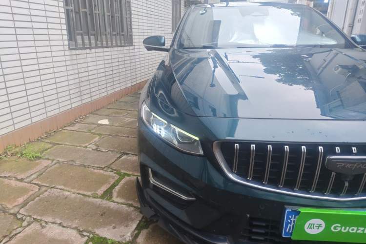 Used Geely Auto Preface 2023 2.0TD "Only This Verdant Green" Edition Right Front Headlight
