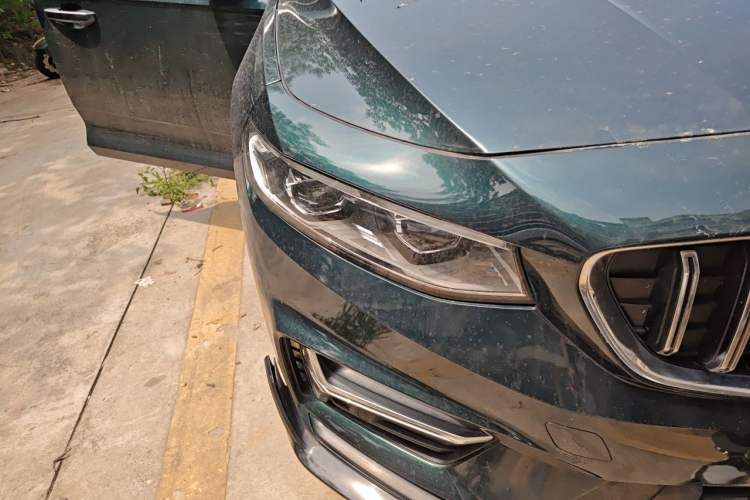 Used Geely Auto Preface 2023 2.0TD "Only This Verdant Green" Edition Right Front Headlight
