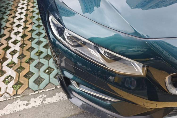 Used Geely Auto Preface 2023 2.0TD "Only This Verdant Green" Edition Right Front Headlight