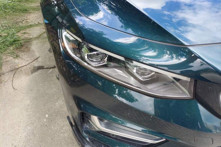 Used Geely Auto Preface 2023 2.0TD "Only This Verdant Green" Edition Right Front Headlight