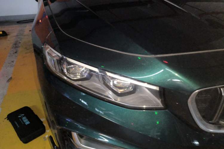 Used Geely Auto Preface 2023 2.0TD "Only This Verdant Green" Edition Right Front Headlight