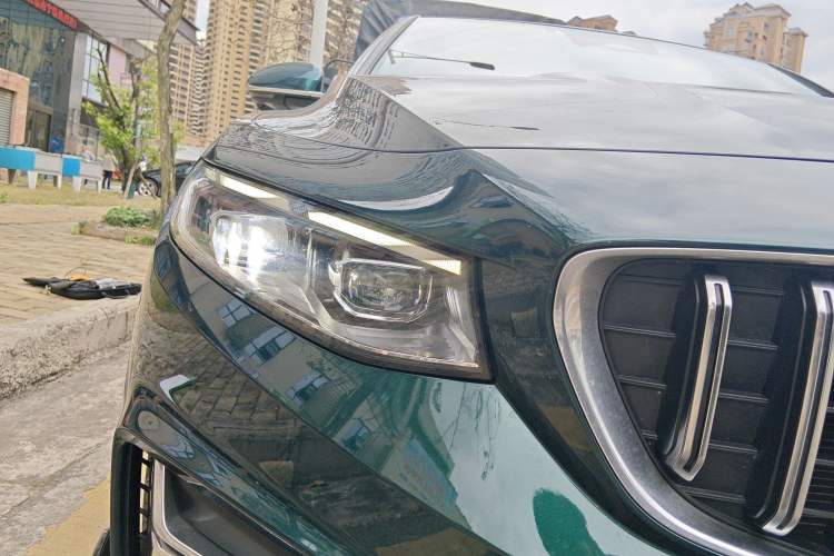Used Geely Auto Preface 2023 2.0TD "Only This Verdant Green" Edition Right Front Headlight