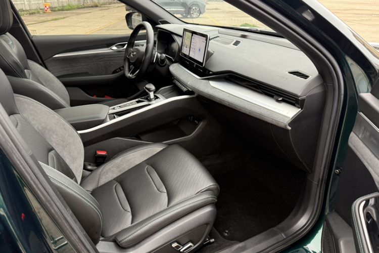 Used Geely Auto Preface 2023 2.0TD "Only This Verdant Green" Edition Right Front Seat