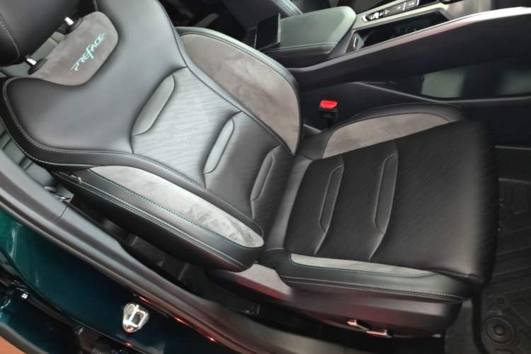 Used Geely Auto Preface 2023 2.0TD "Only This Verdant Green" Edition Right Front Seat