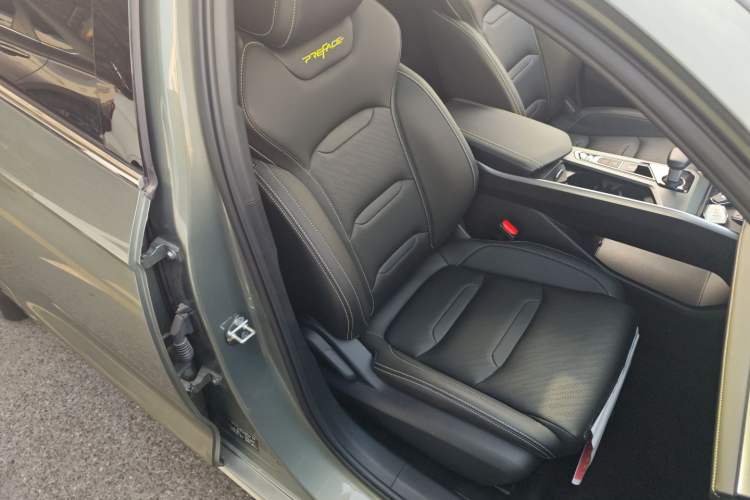 Used Geely Auto Preface 2023 1.5TD Fuyao Version Right Front Seat