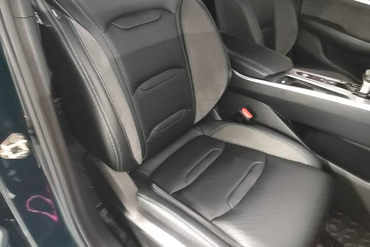 Used Geely Auto Preface 2023 2.0TD "Only This Verdant Green" Edition Right Front Seat