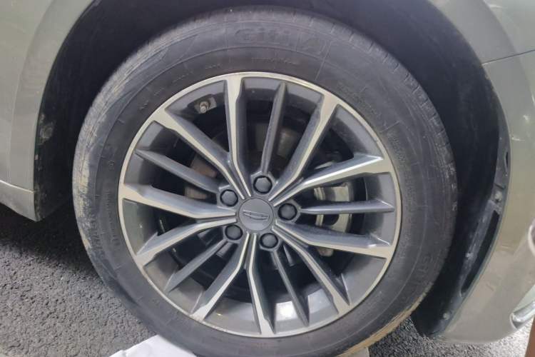 Used Geely Auto Preface 2023 1.5TD Fuyao Version Right Front Wheel Hub