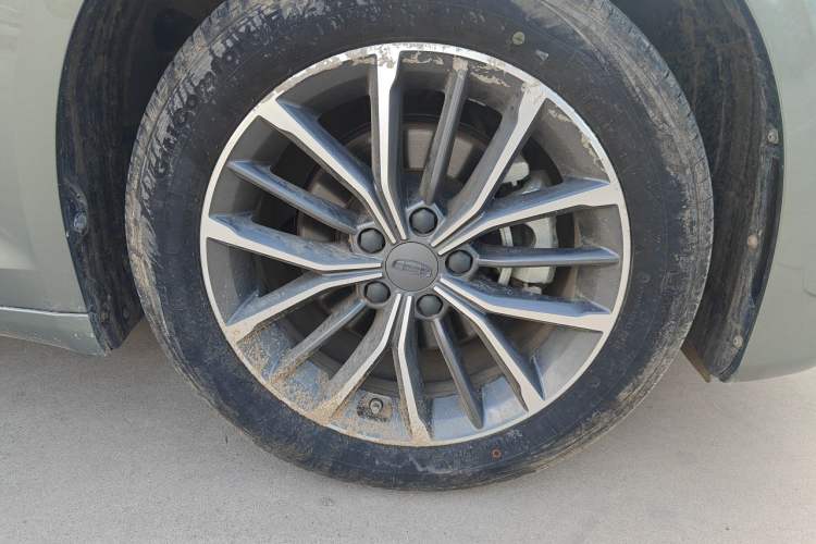Used Geely Auto Preface 2023 1.5TD Fuyao Version Right Front Wheel Hub