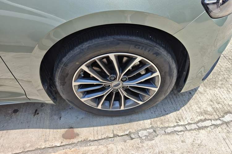 Used Geely Auto Preface 2023 1.5TD Fuyao Version Right Front Wheel Hub
