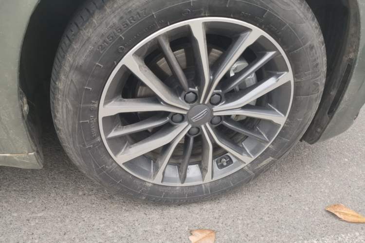 Used Geely Auto Preface 2023 1.5TD Fuyao Version Right Front Wheel Hub