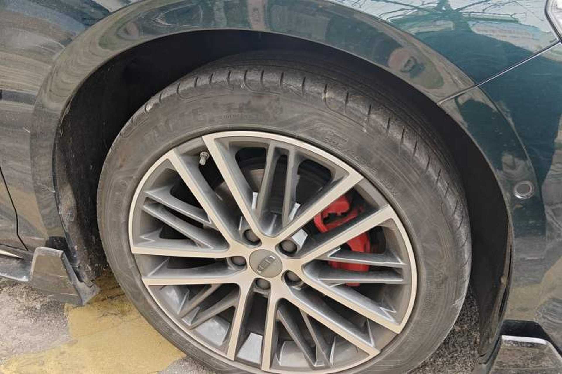 Used Geely Auto Preface 2023 2.0TD "Only This Verdant Green" Edition Right Front Wheel Hub