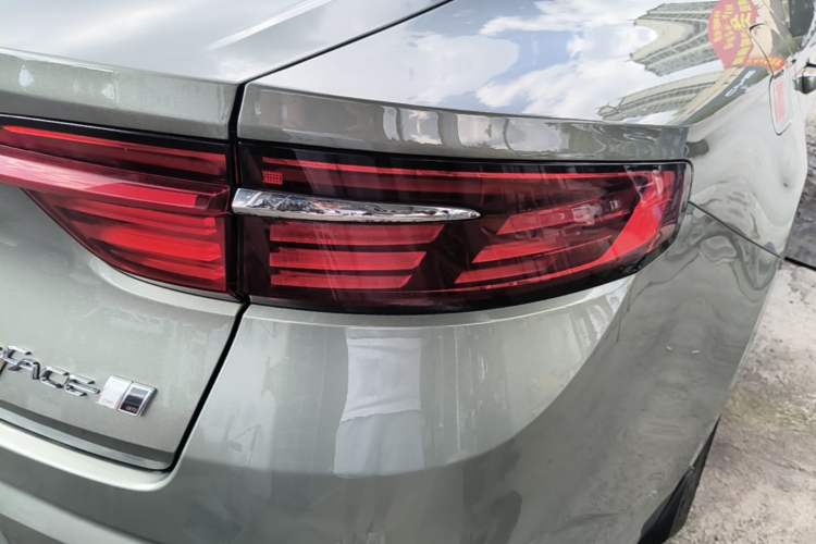 Used Geely Auto Preface 2023 1.5TD Fuyao Version Right Rear Taillight