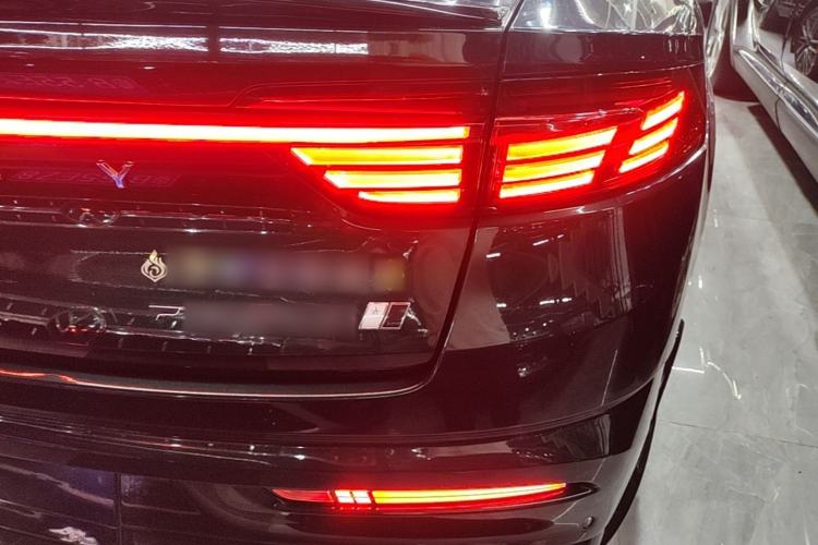Used Geely Auto Preface 2023 2.0TD "Only This Verdant Green" Edition Right Rear Taillight