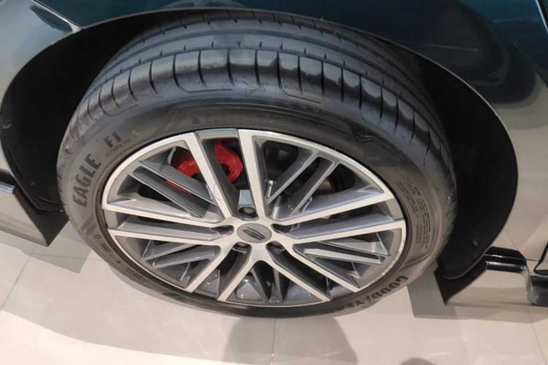 Used Geely Auto Preface 2023 2.0TD "Only This Verdant Green" Edition Right Rear Wheel Hub