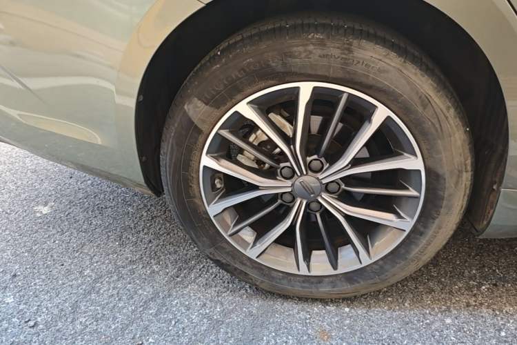 Used Geely Auto Preface 2023 1.5TD Fuyao Version Right Rear Wheel Hub