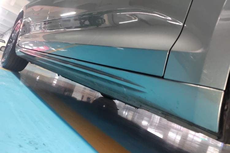 Used Geely Auto Preface 2023 1.5TD Fuyao Version Right Side Sill