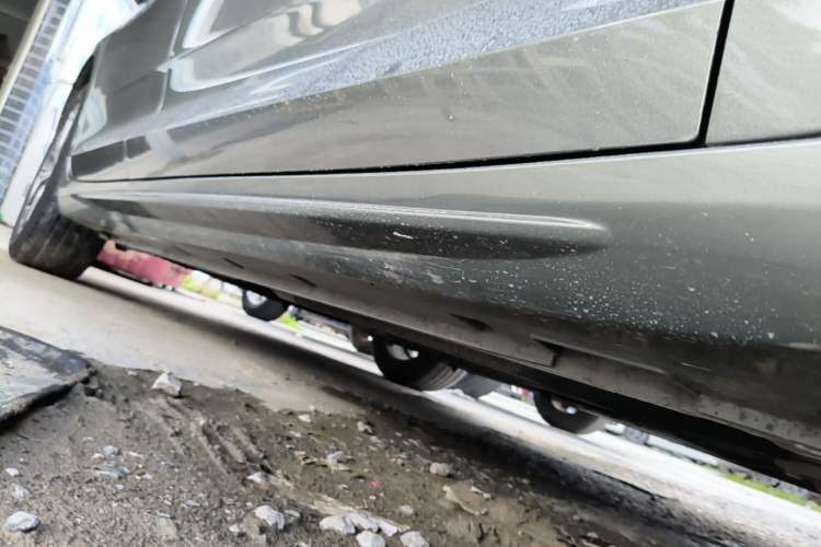 Used Geely Auto Preface 2023 1.5TD Fuyao Version Right Side Sill