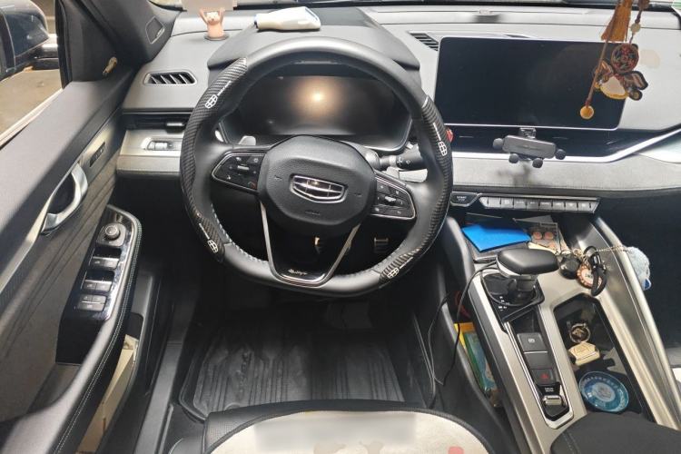 Used Geely Auto Preface 2023 2.0TD "Only This Verdant Green" Edition Steering Wheel