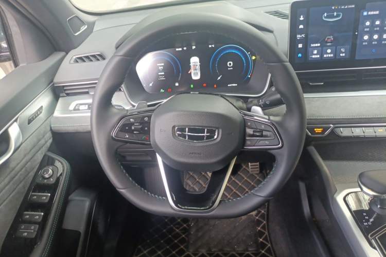Used Geely Auto Preface 2023 2.0TD "Only This Verdant Green" Edition Steering Wheel