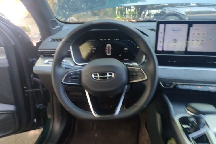 Used Geely Auto Preface 2023 2.0TD "Only This Verdant Green" Edition Steering Wheel