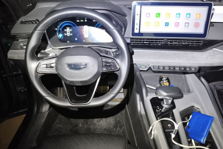 Used Geely Auto Preface 2023 2.0TD "Only This Verdant Green" Edition Steering Wheel