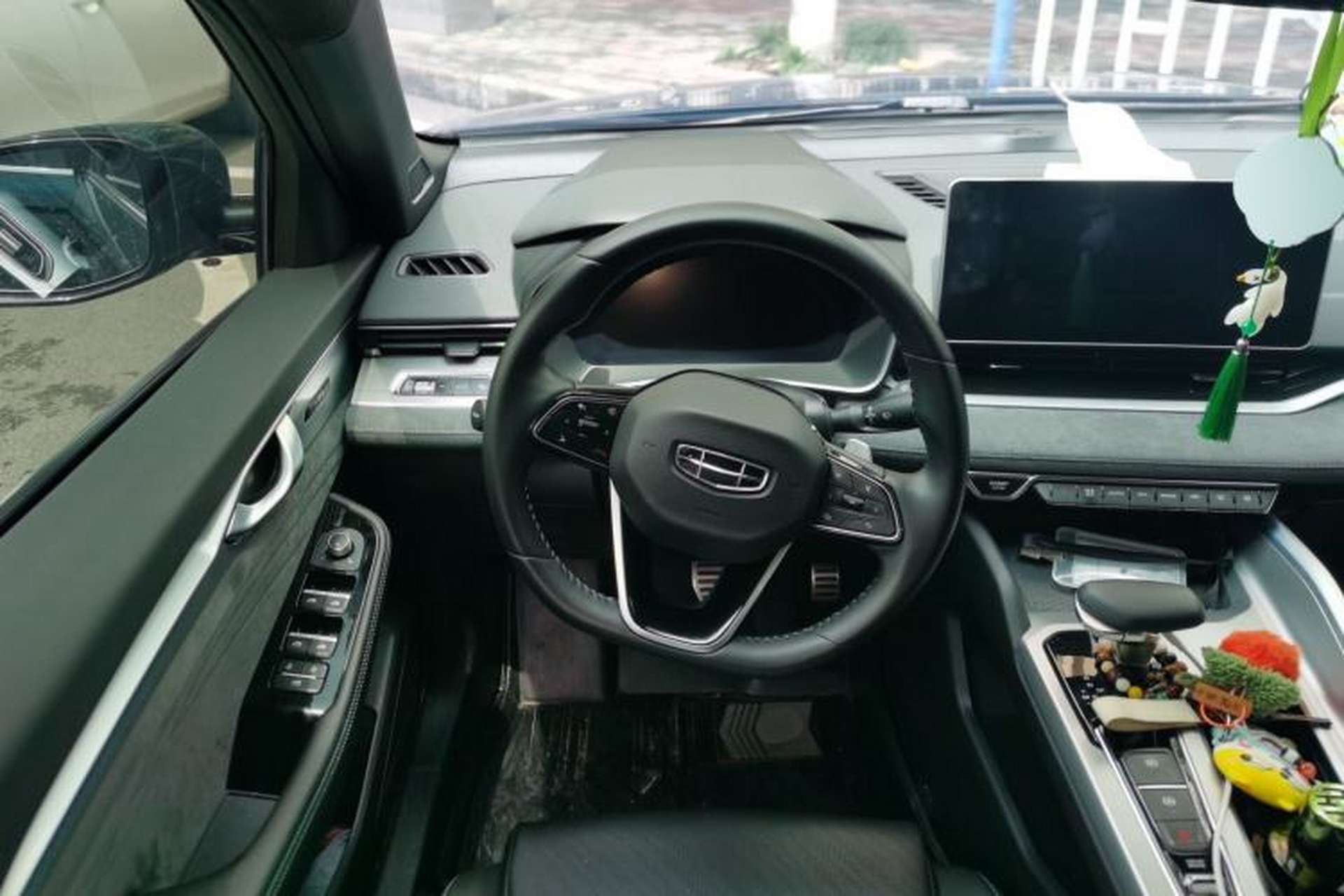 Used Geely Auto Preface 2023 2.0TD "Only This Verdant Green" Edition Steering Wheel