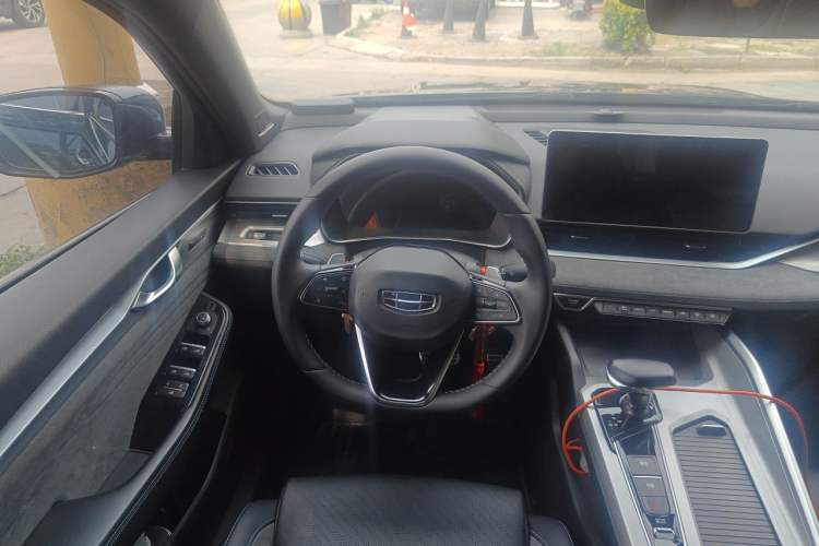 Used Geely Auto Preface 2023 2.0TD "Only This Verdant Green" Edition Steering Wheel