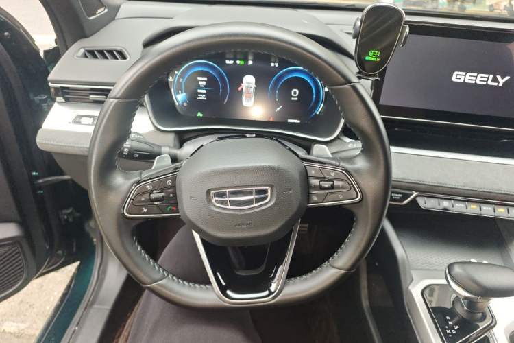 Used Geely Auto Preface 2023 2.0TD "Only This Verdant Green" Edition Steering Wheel