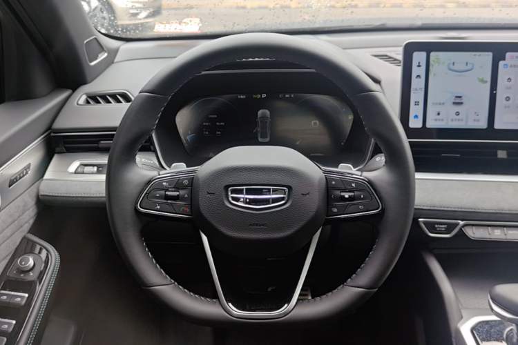 Used Geely Auto Preface 2023 2.0TD "Only This Verdant Green" Edition Steering Wheel