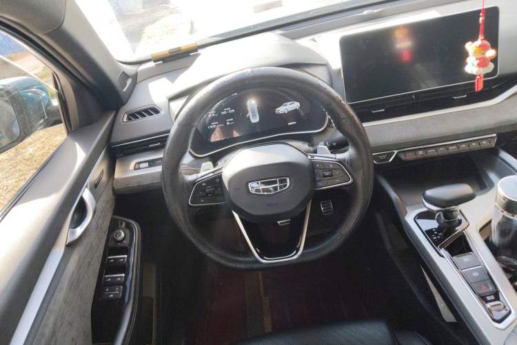 Used Geely Auto Preface 2023 2.0TD "Only This Verdant Green" Edition Steering Wheel