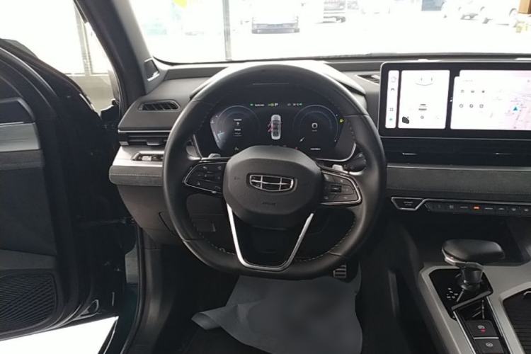 Used Geely Auto Preface 2023 2.0TD "Only This Verdant Green" Edition Steering Wheel