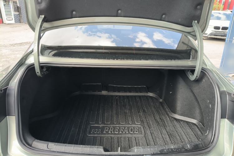 Used Geely Auto Preface 2023 1.5TD Fuyao Version Trunk