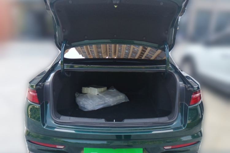 Used Geely Auto Preface 2023 2.0TD "Only This Verdant Green" Edition Trunk
