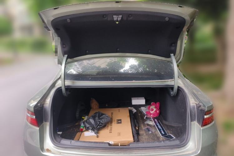 Used Geely Auto Preface 2023 1.5TD Fuyao Version Trunk