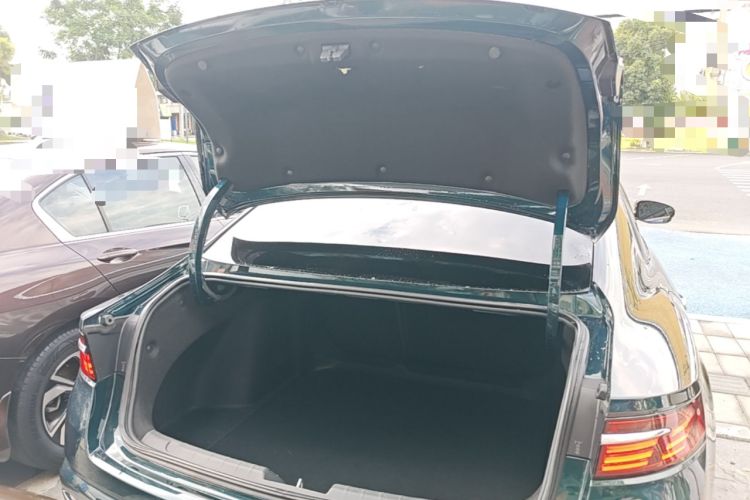 Used Geely Auto Preface 2023 2.0TD "Only This Verdant Green" Edition Trunk