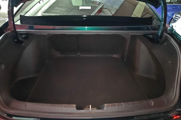 Used Geely Auto Preface 2023 2.0TD "Only This Verdant Green" Edition Trunk