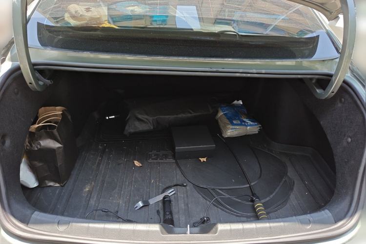 Used Geely Auto Preface 2023 1.5TD Fuyao Version Trunk