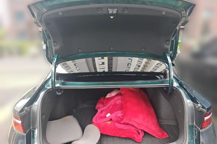 Used Geely Auto Preface 2023 2.0TD "Only This Verdant Green" Edition Trunk
