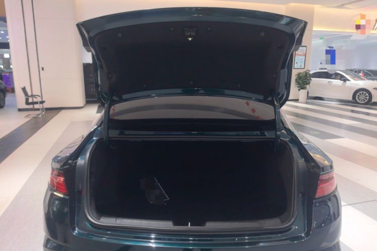 Used Geely Auto Preface 2023 2.0TD "Only This Verdant Green" Edition Trunk